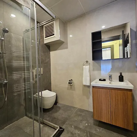 Appartamento New Flat&large Living Space 2-4 Near By Lara