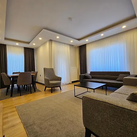 New Flat&large Living Space 2-4 Near By Lara